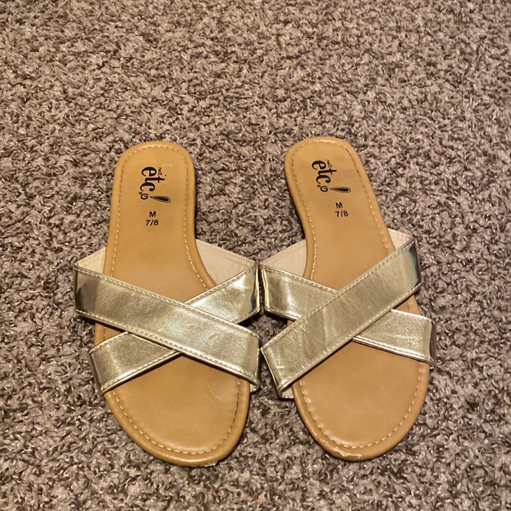 Cute sandals laced gold